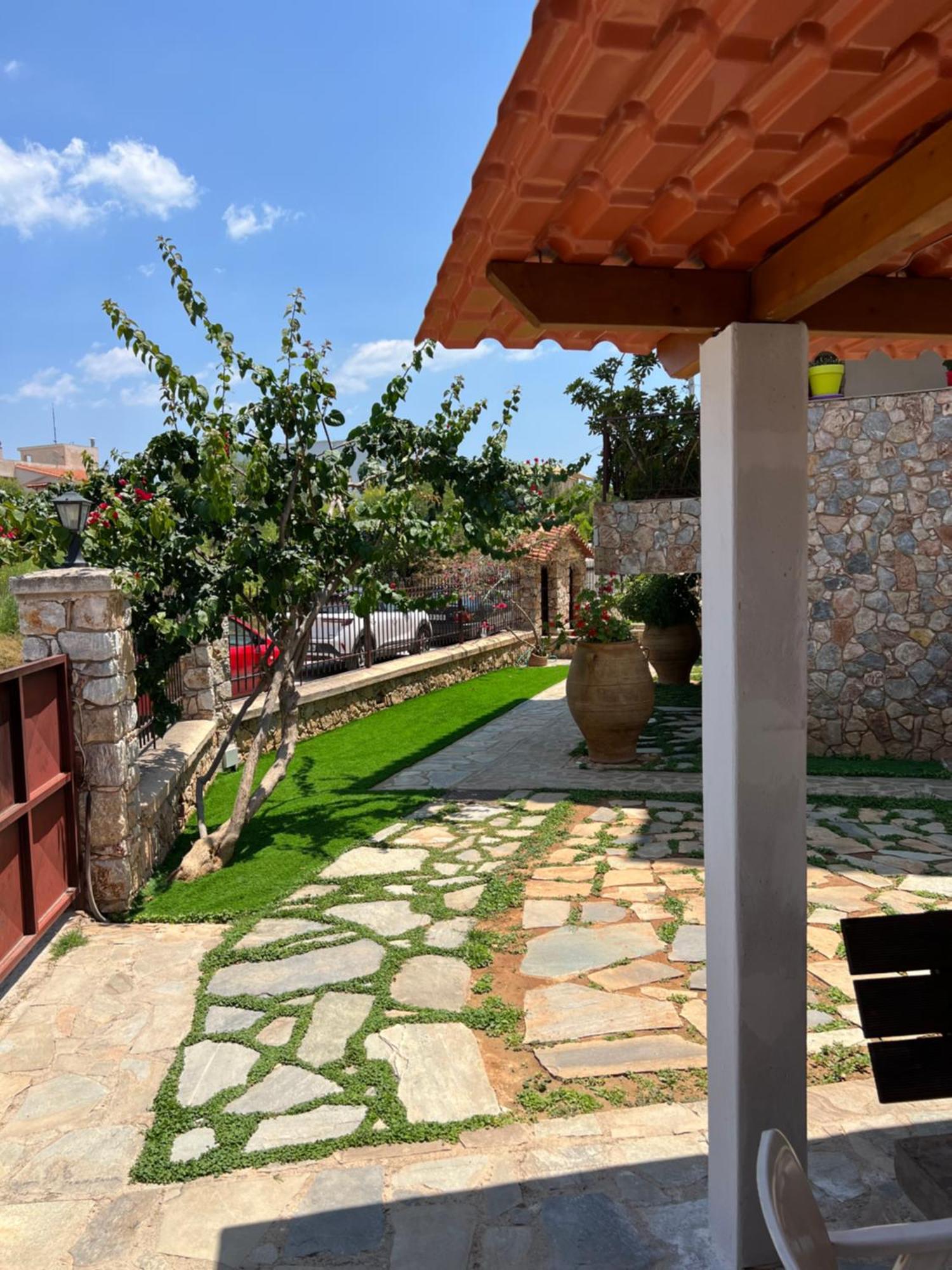 Apartment In Salamina With Garden & Sea View Selinia Exterior foto